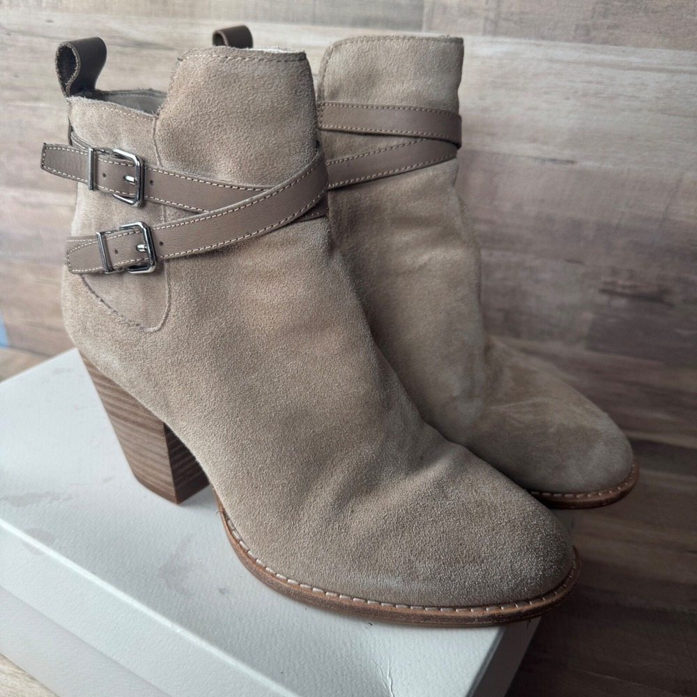 ALEX MARIE Ankle Booties Tan Suede Leather Side Zipper Size 7.5M Women's